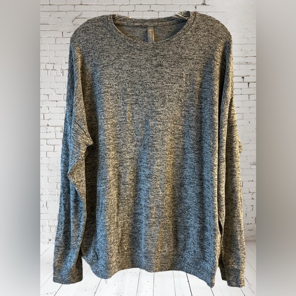 Athleta crewneck yoga pullover - Picture 2 of 5